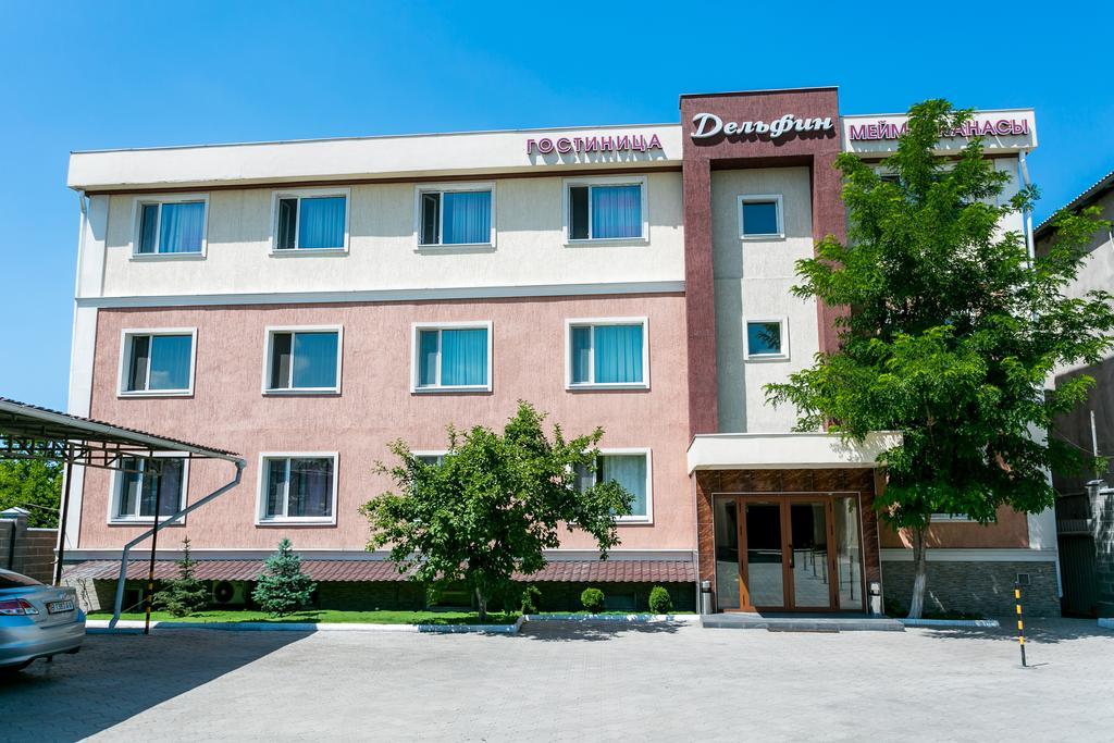 Delphin Guest House Bisjkek Buitenkant foto