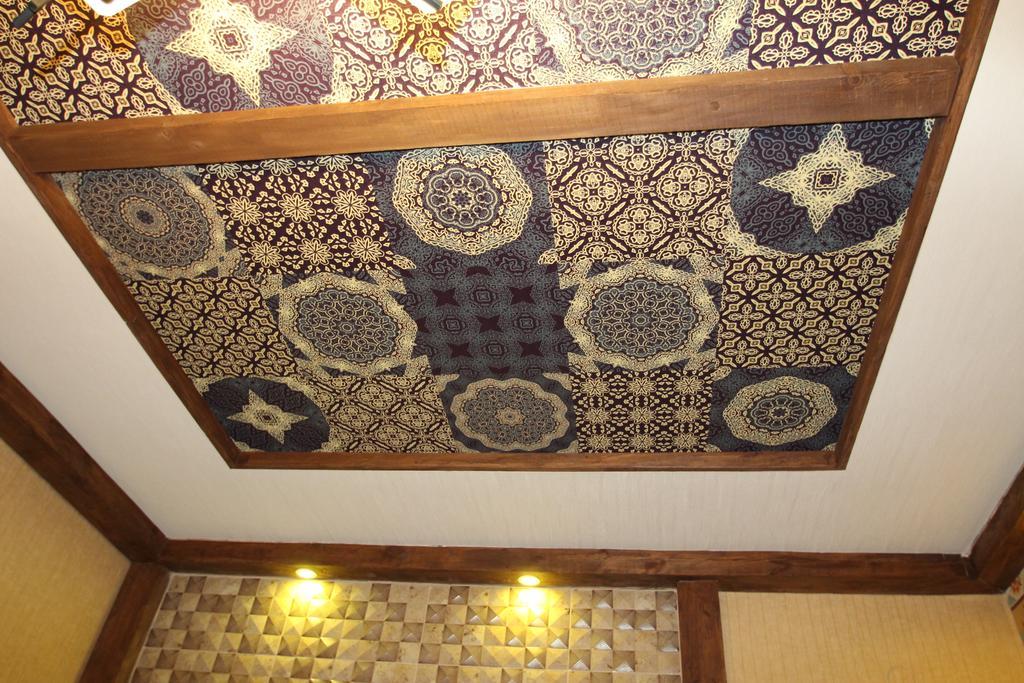 Delphin Guest House Bisjkek Buitenkant foto