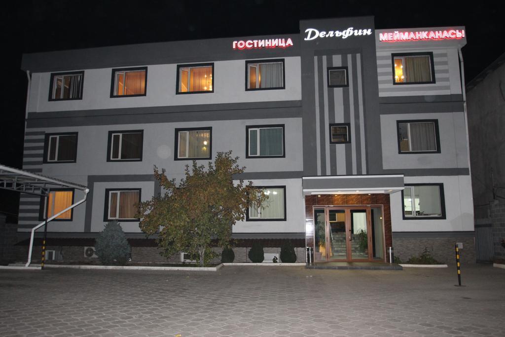 Delphin Guest House Bisjkek Buitenkant foto